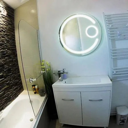 Sunny Central Apartment